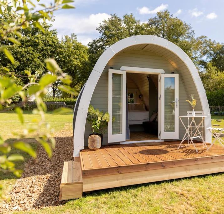 De Verpozing - Vakantiehuisjes Milsbeek Esterno foto